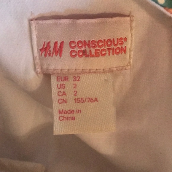 H&M Conscious Collection tulip dress metallic chic - Picture 7 of 8